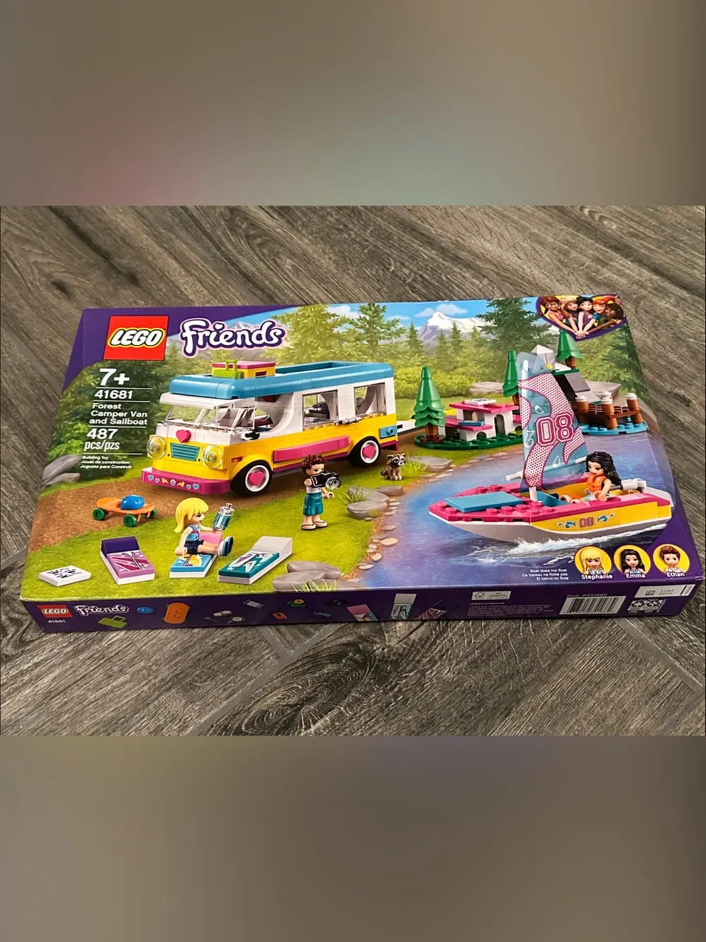 LEGO FRIENDS : Forest Camper Van and Sailboat (41681) RETIRED